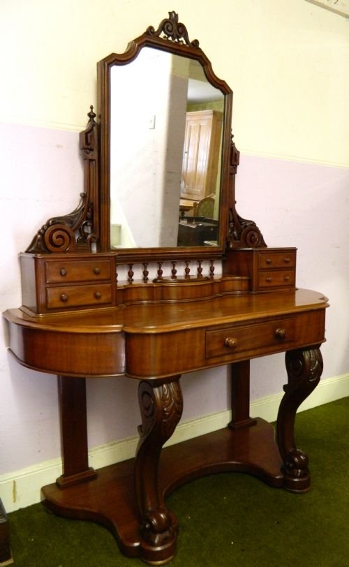 mahogany duchess dressing table