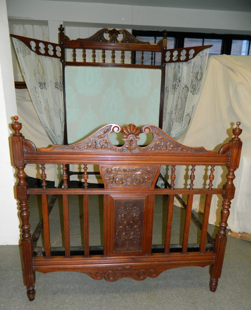 mahogany half tester bed